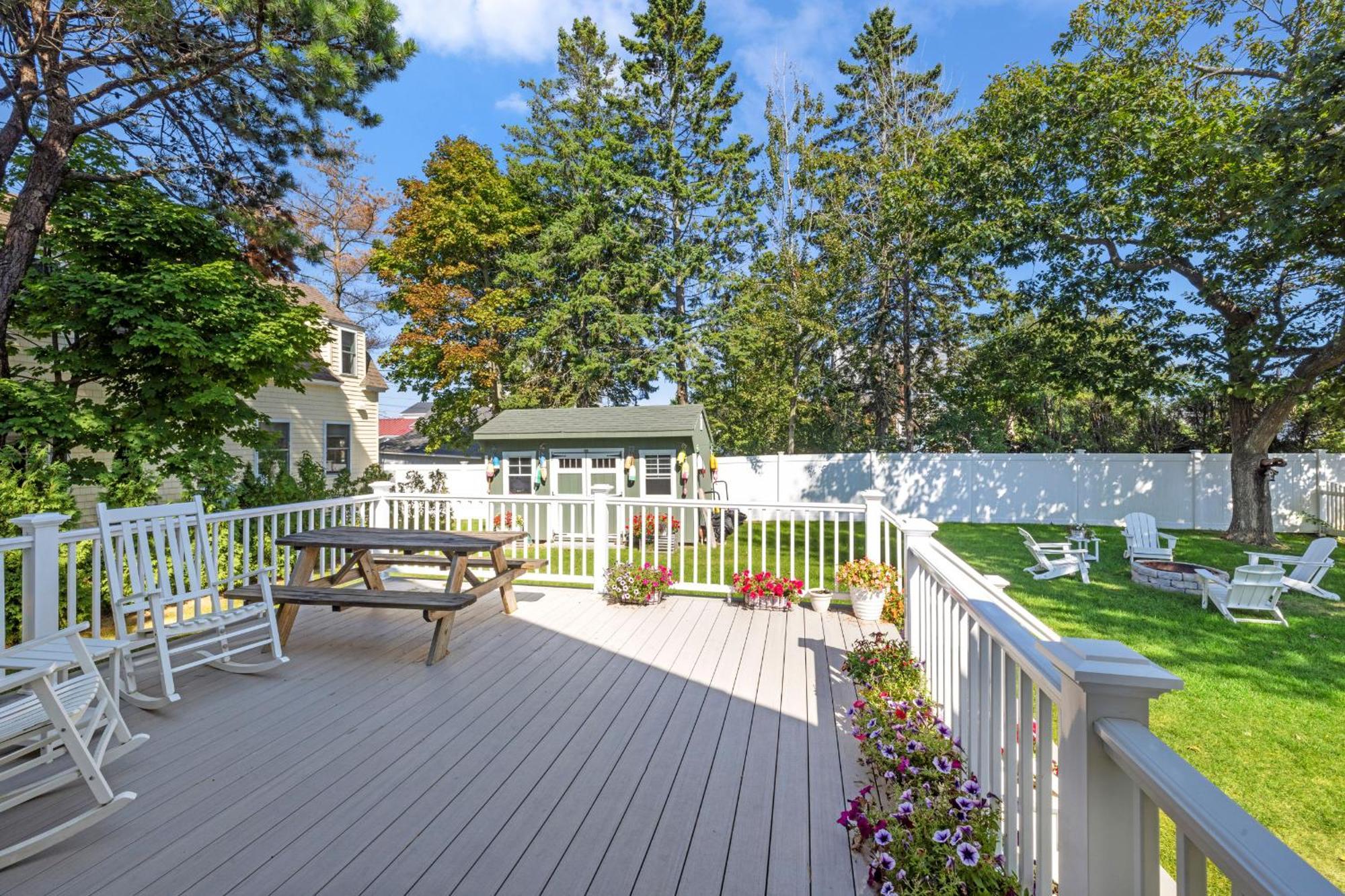 Pine Point Beach House With Deck, Fire Pit & Porch Scarborough Dış mekan fotoğraf