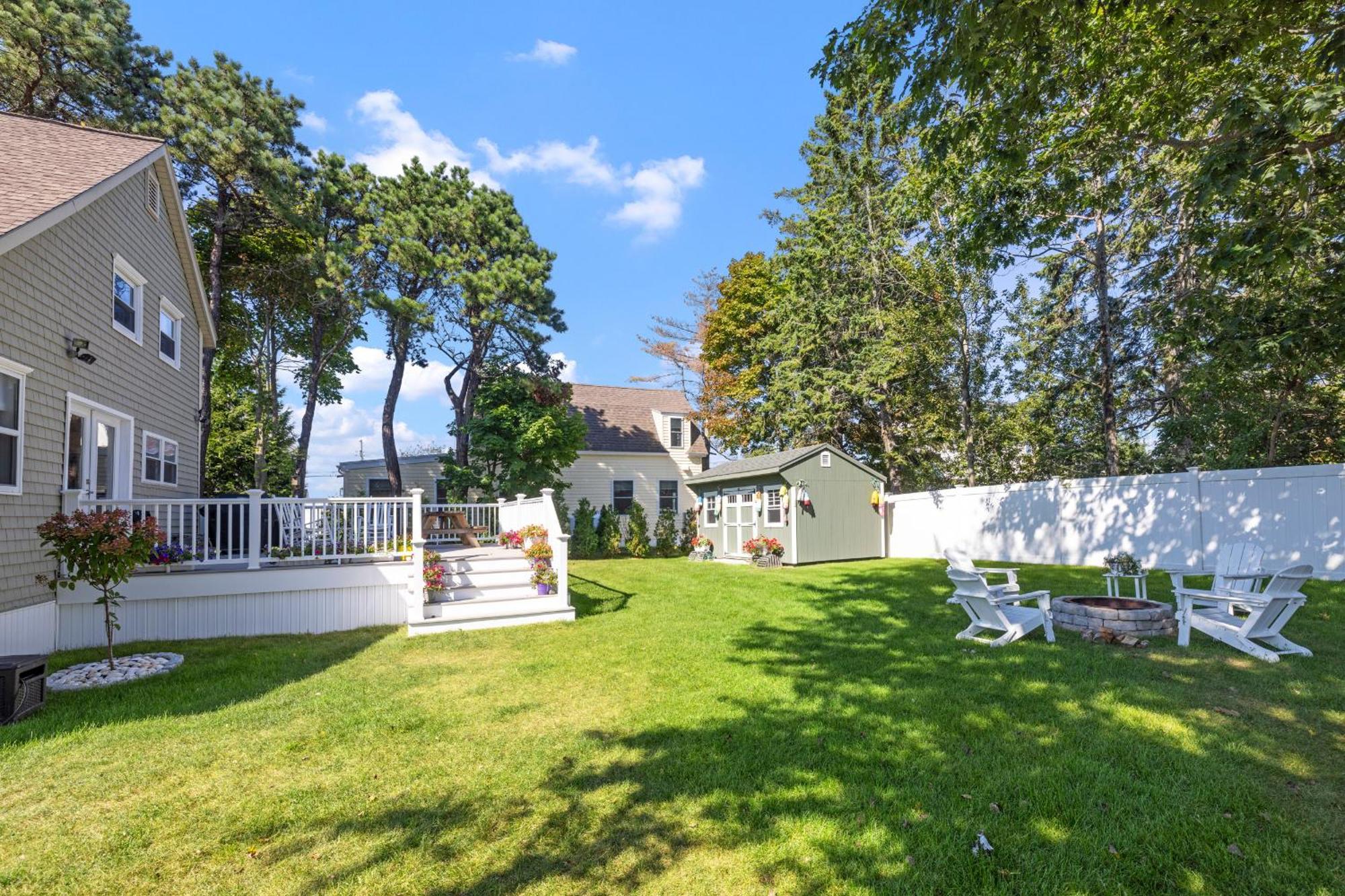 Pine Point Beach House With Deck, Fire Pit & Porch Scarborough Dış mekan fotoğraf